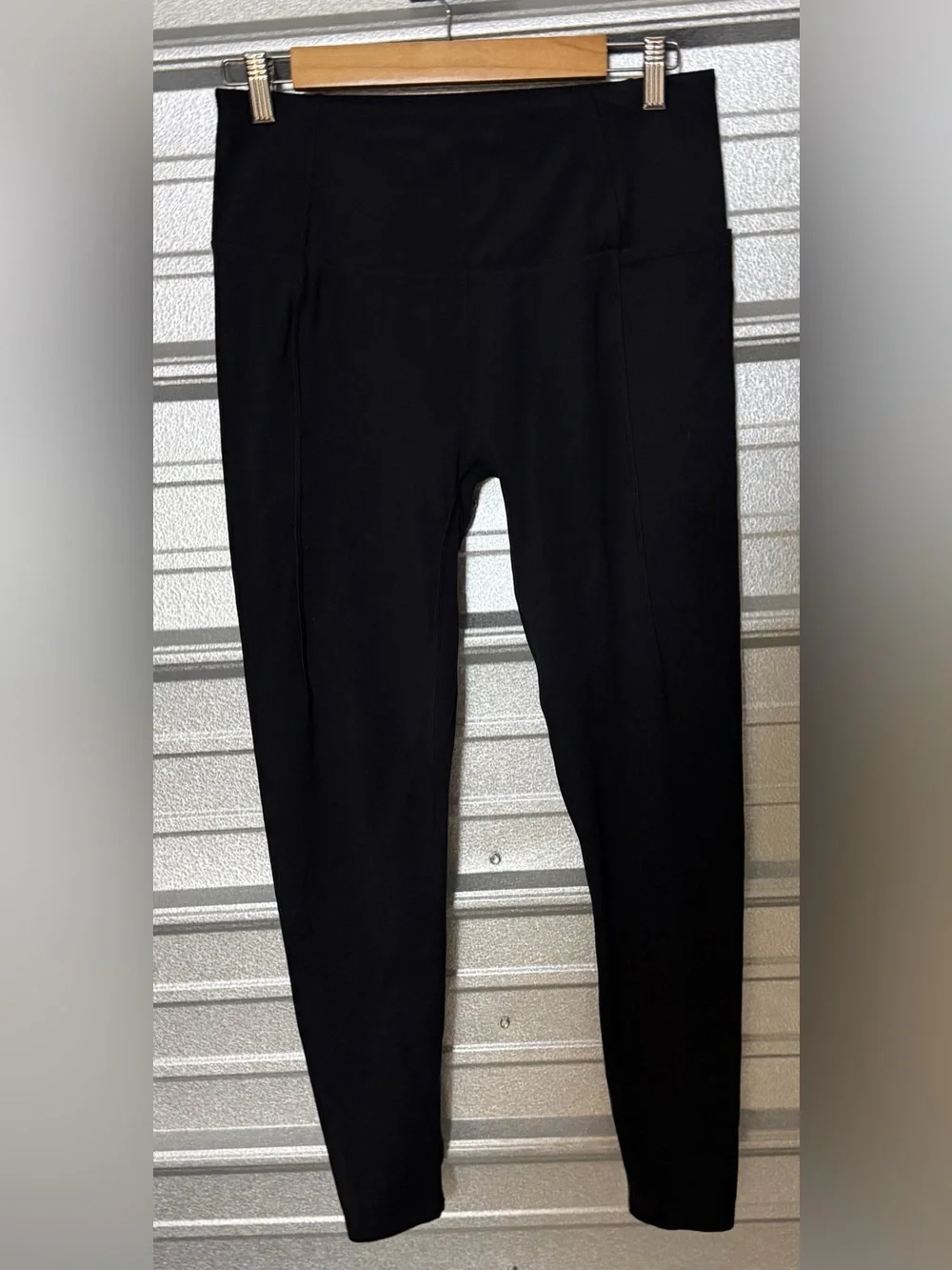 Sweaty Betty black leggings L